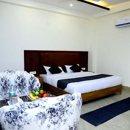 Lyf Corporate Suites - Noida Sector 19 외부 사진